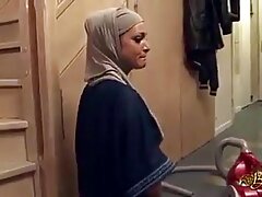 hijabi skirt booty-fucked
